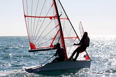 Carla y Marta Munté consiguen la primera posición en la regata Vela Tarquina - VIII Trofeo José "Tono". Carla y Marta Munté consiguen la primera posición en la regata Vela Tarquina - VIII Trofeo José "Tono".